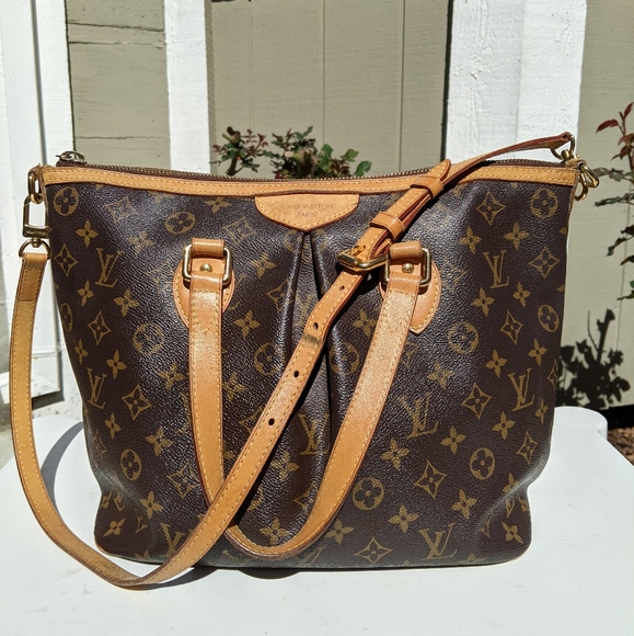 Louis Vuitton Handbags - LOUIS VUITTON

Palermo PM Shoulder Bag